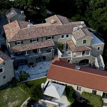 L'Abbraccio Della Quercia Apartman Momjan Kültér fotó