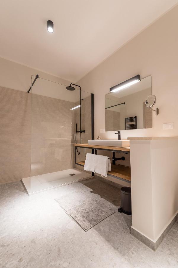 L'Abbraccio Della Quercia Apartman Momjan Kültér fotó