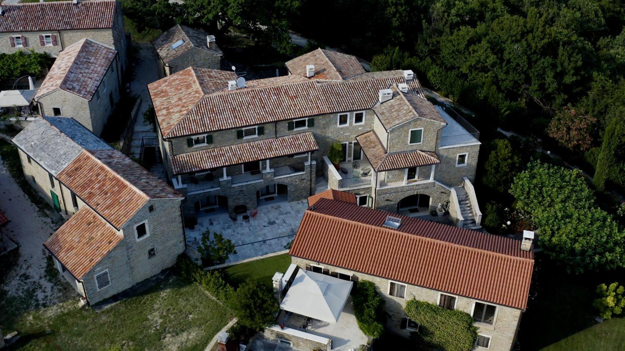 L'Abbraccio Della Quercia Apartman Momjan Kültér fotó